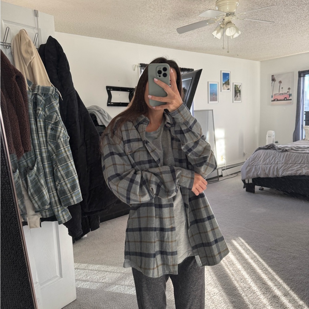 Gray Flannel - image 3